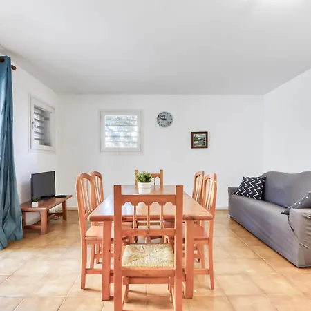 Daire Platja De Roses-7 By Interhome