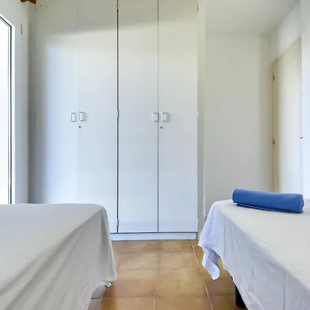 Daire Platja De Roses-7 By Interhome